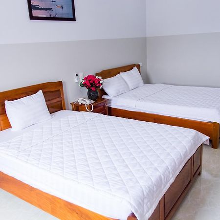 Hoang Thinh Hotel Kon Tum Екстер'єр фото