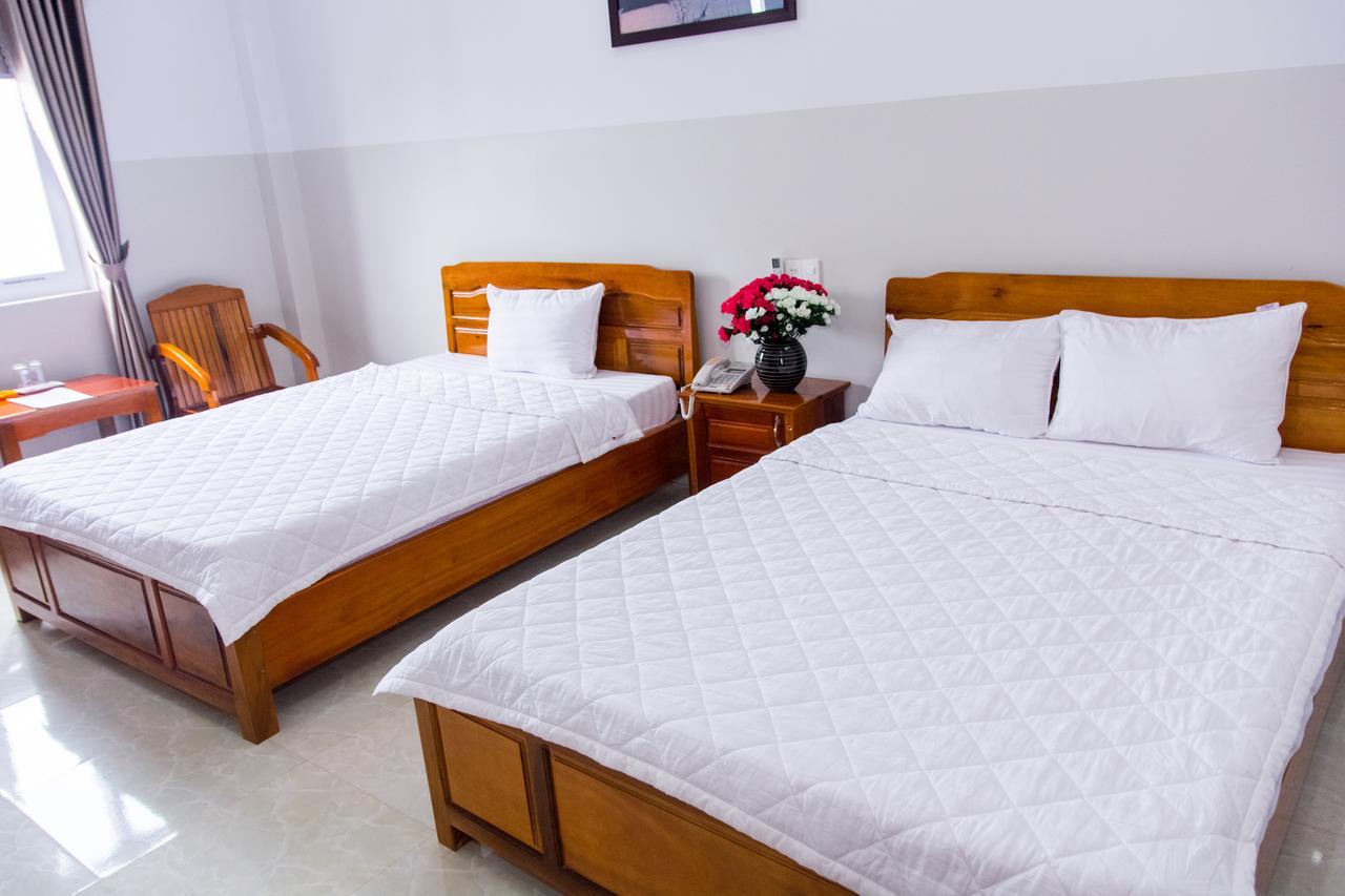 Hoang Thinh Hotel Kon Tum Екстер'єр фото